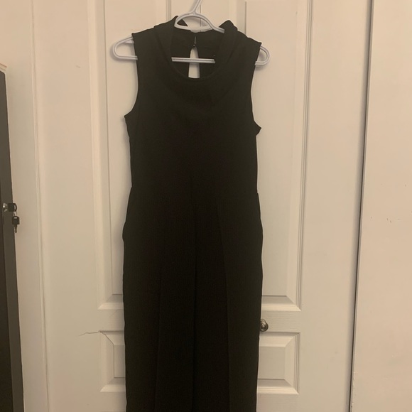 Club Monaco Cowl Neck Jumpsuit BNWT Size 4 - Picture 3 of 4